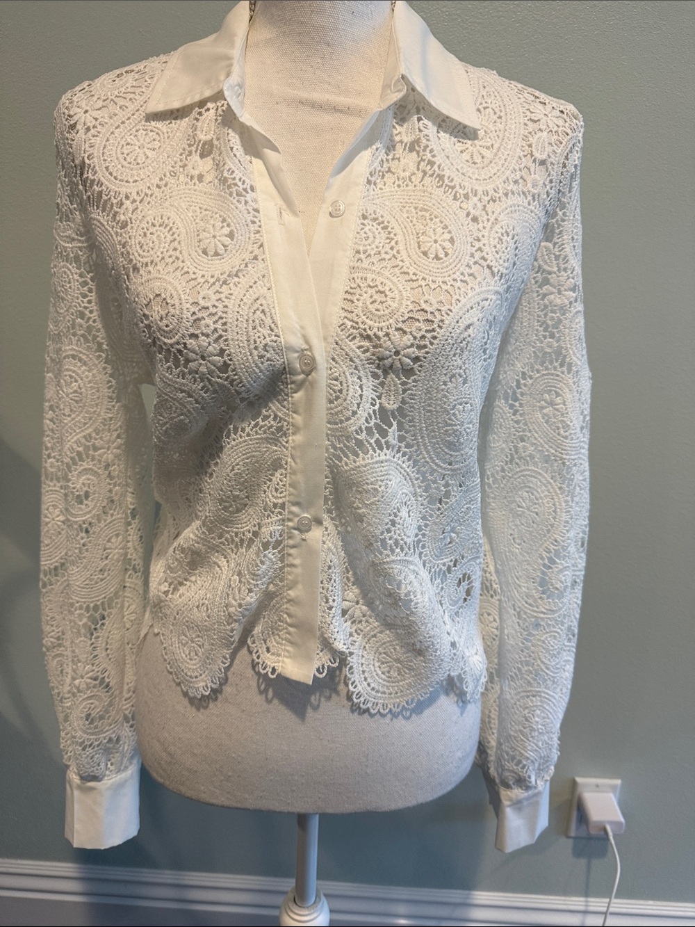 NWTS EN CREAME White Lace Button-Front Women's Blouse 21 ptp